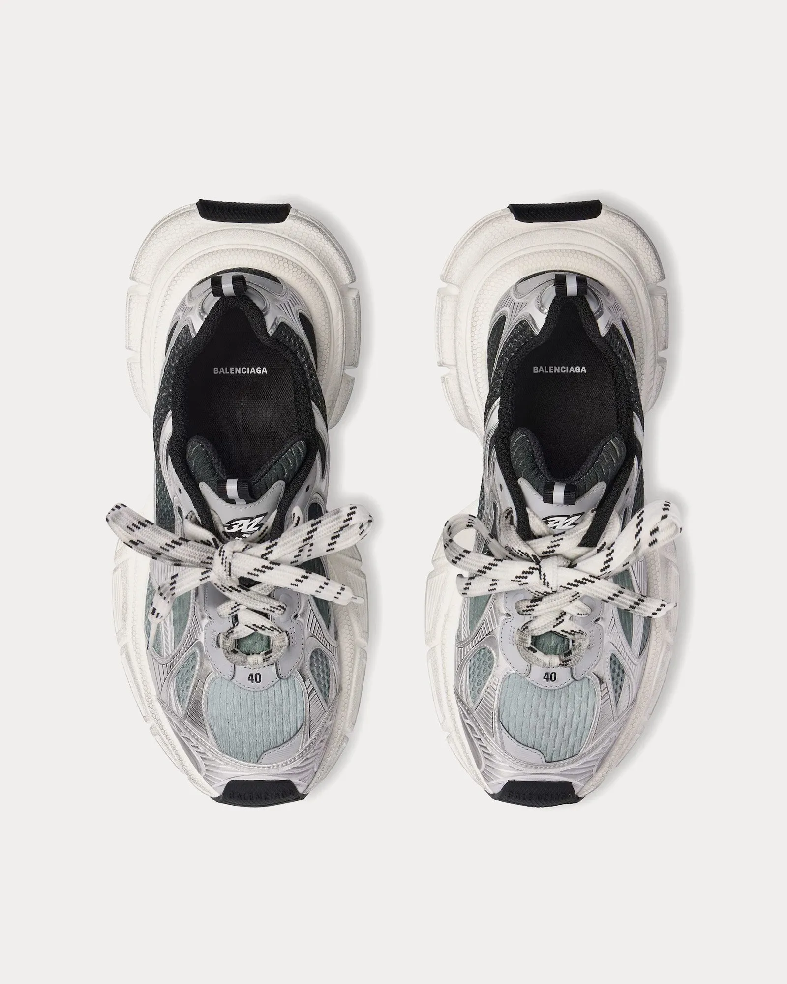 3XL Gradient Mesh & Polyurethane Black / Grey / White Low Top Sneakers