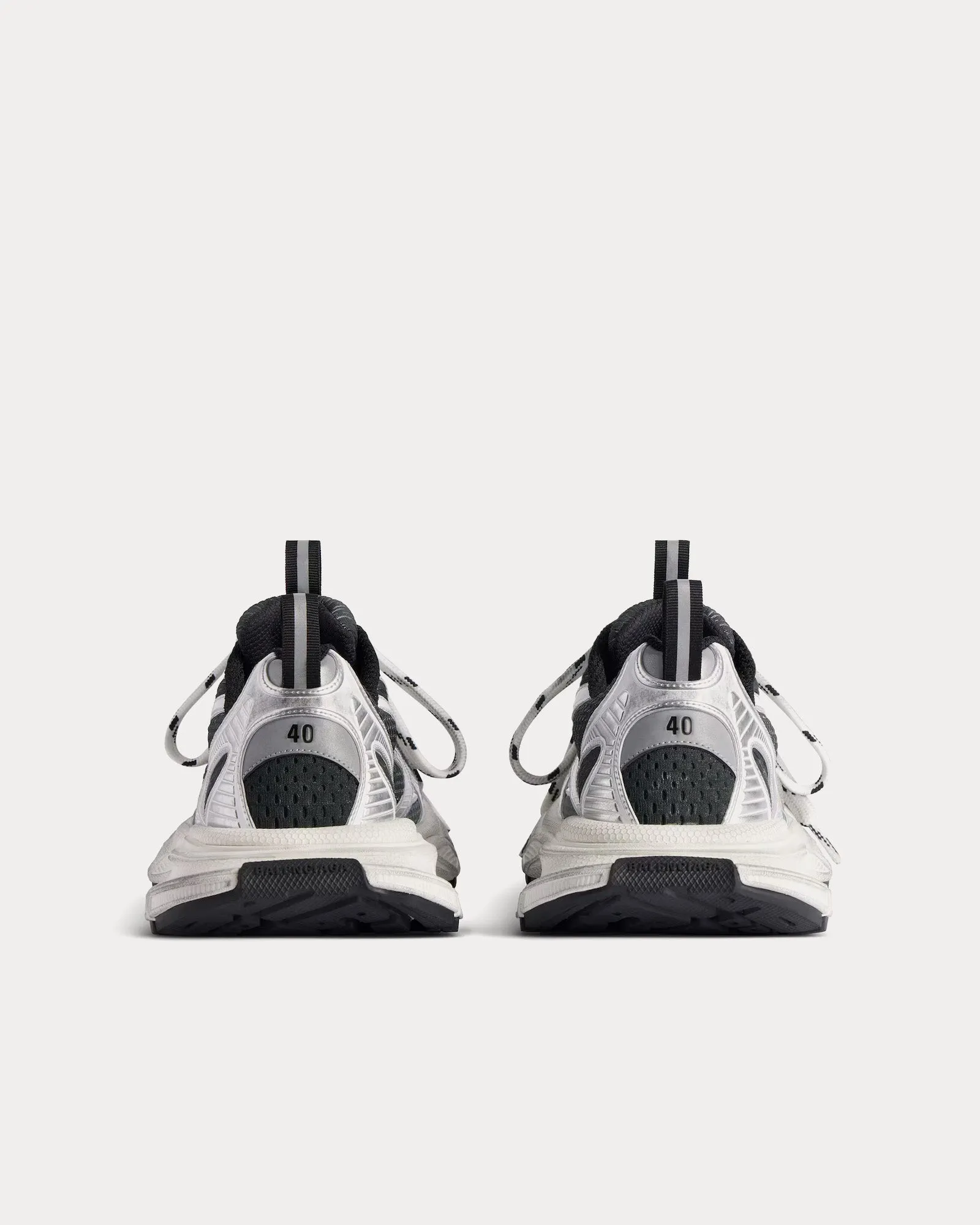 3XL Gradient Mesh & Polyurethane Black / Grey / White Low Top Sneakers