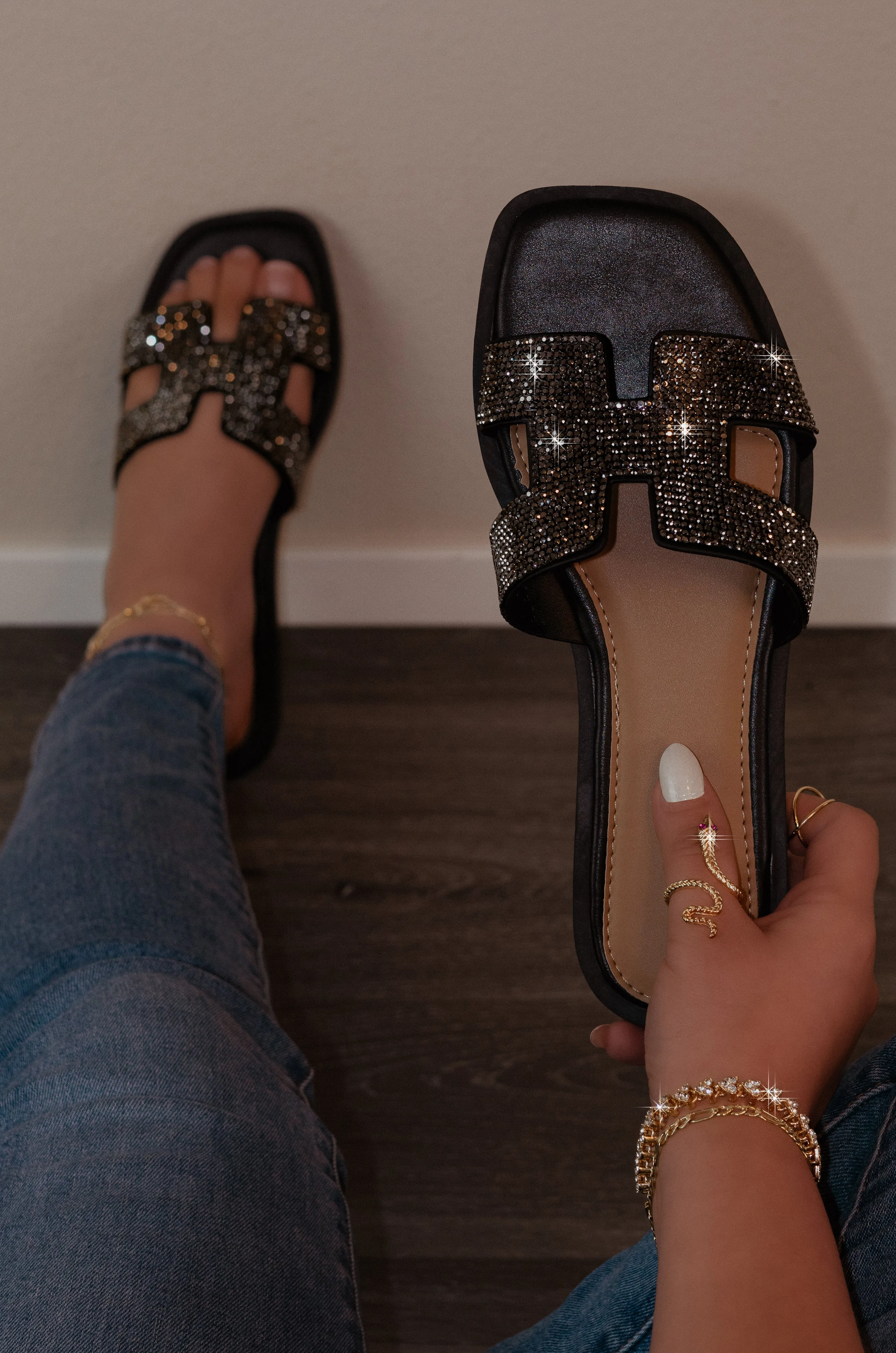 Agate - Embellished Slip-On Flat Sandals, Open Square Toe & Lightweight Design, Stylish Summer Footwear, Perfect for Casual or Beach Outings