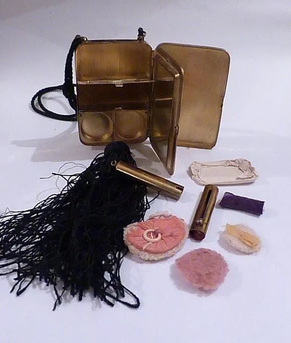 Authentic 'flapper' gifts roaring twenties minaudière necessaire vanity cases 1920s