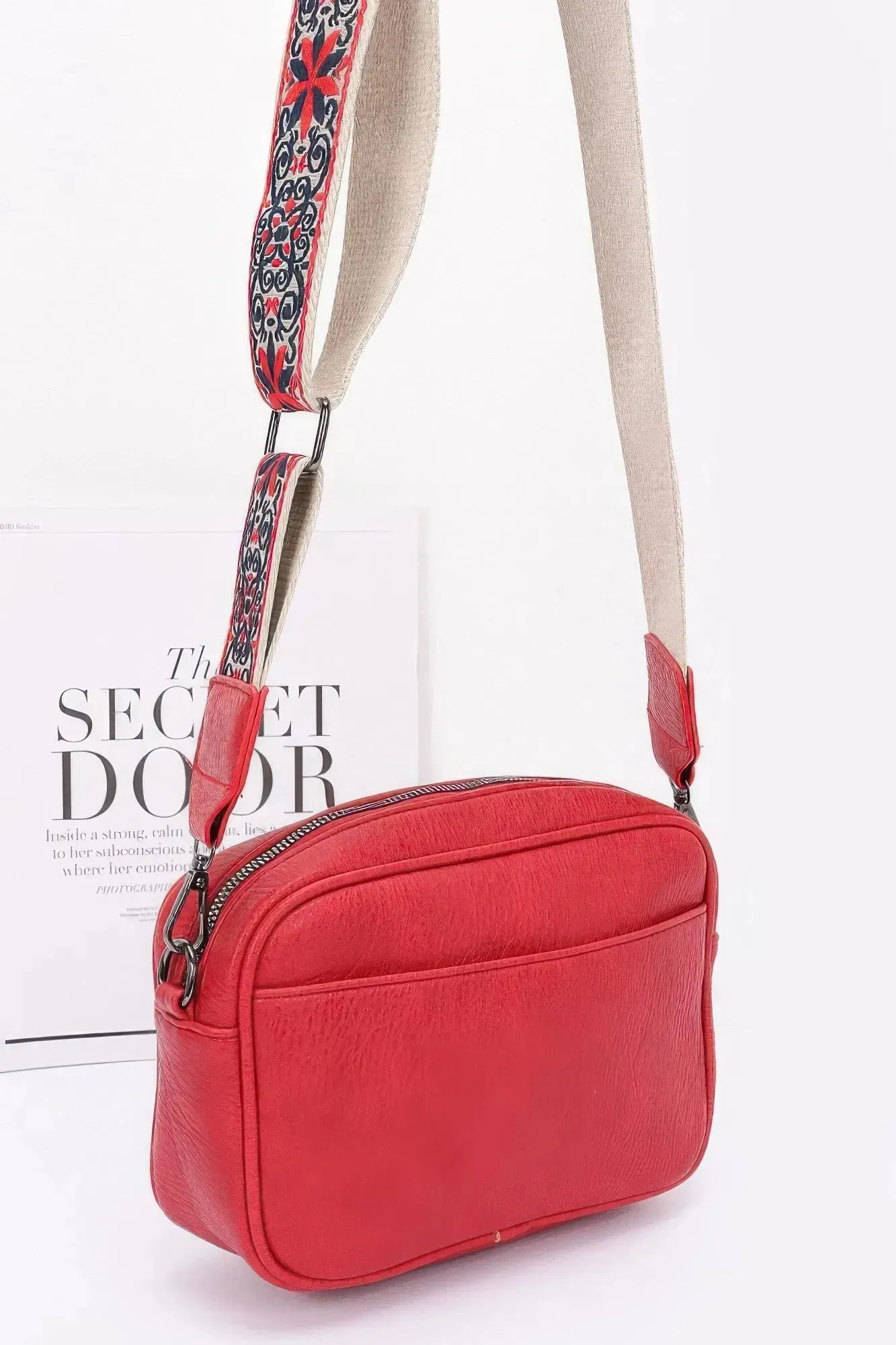 Faux Leather Camera Bag W/multi Color Strap
