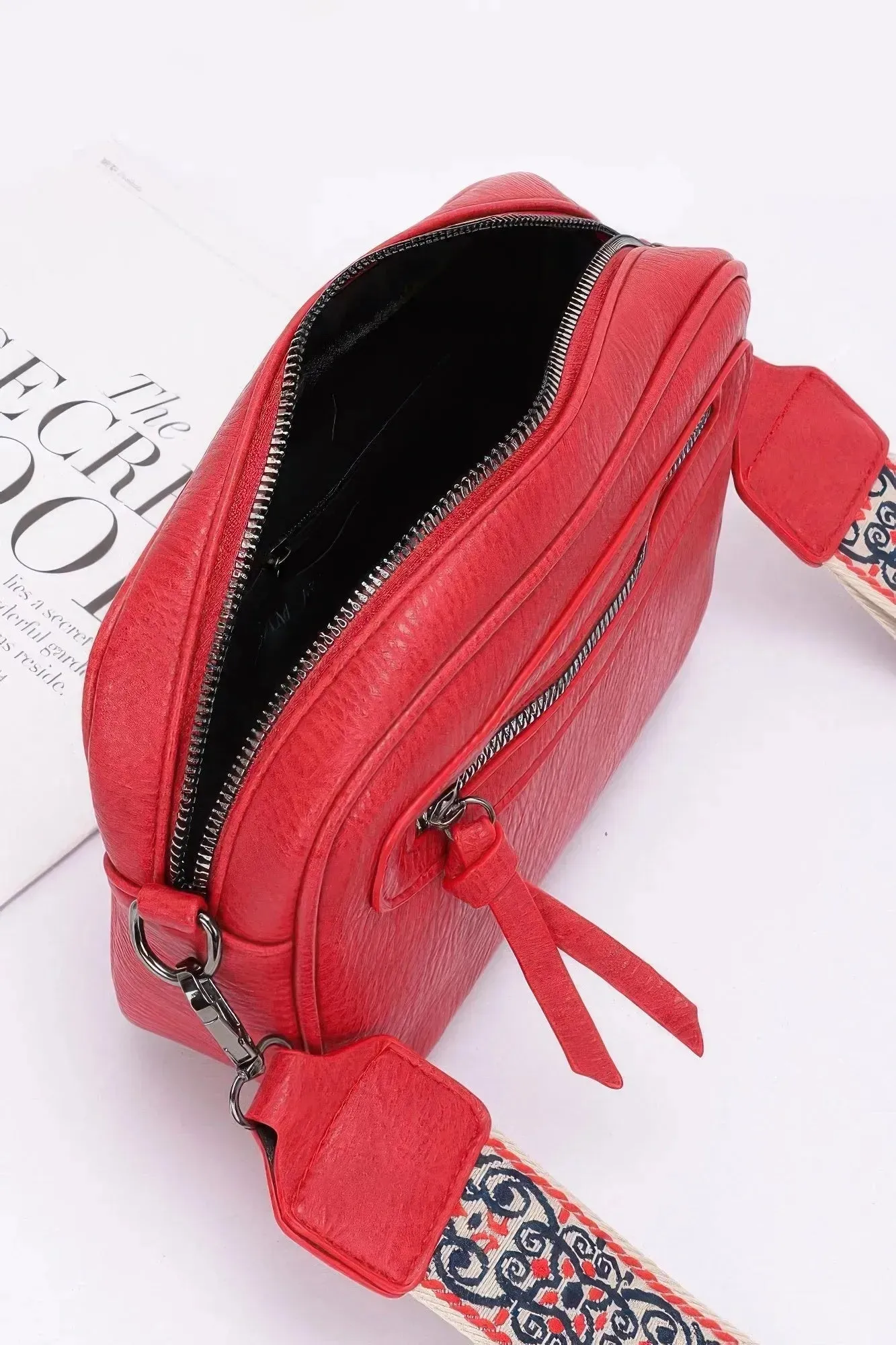 Faux Leather Camera Bag W/multi Color Strap