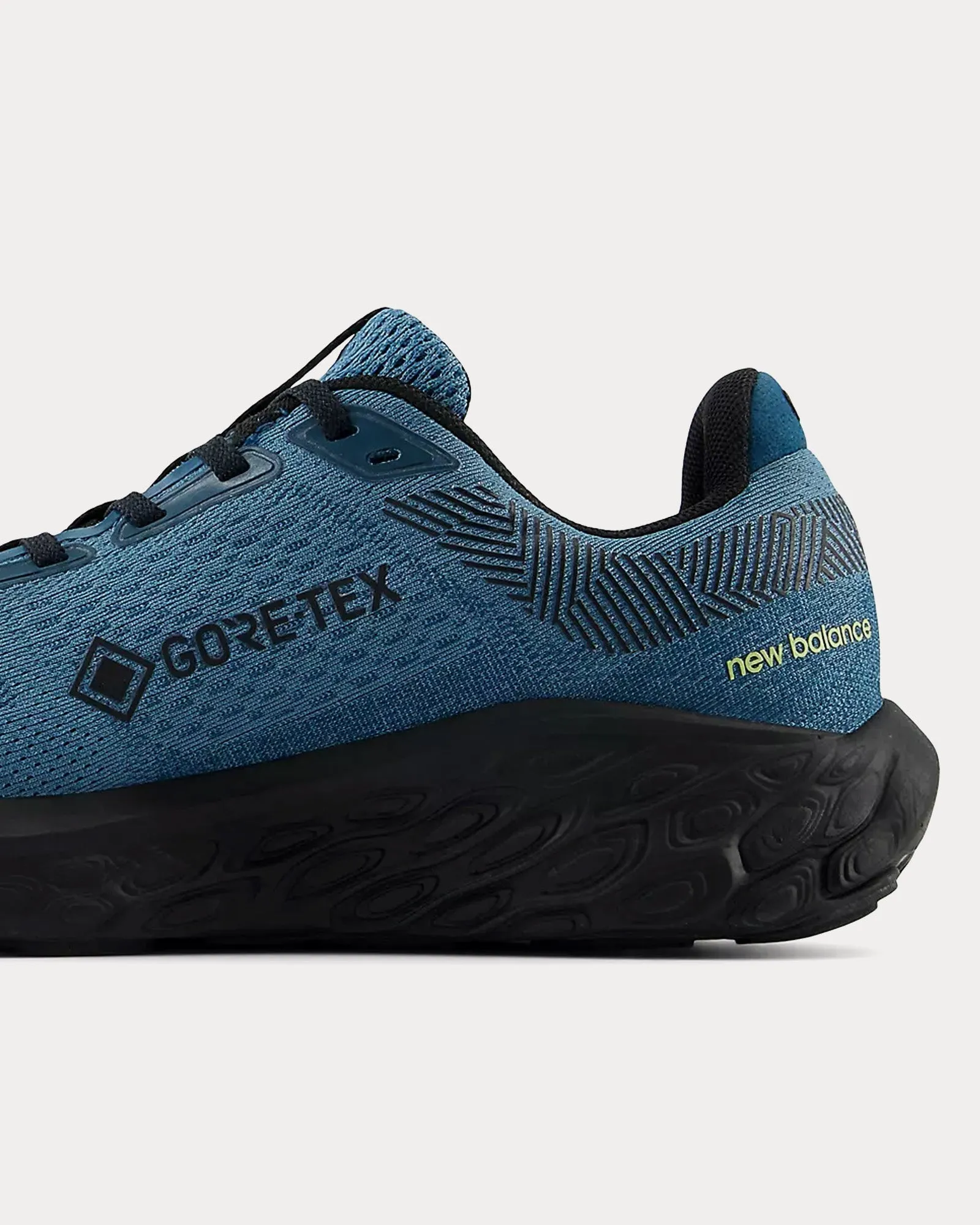 Fresh Foam X 880v14 Gore-Tex Terrarium/ Black / Deep Sea Running Shoes