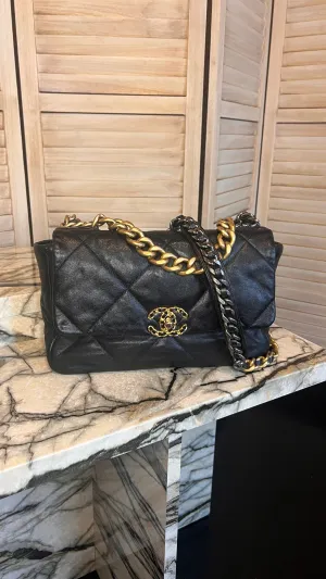 Goatskin Quilted Large Chanel 19 Flap Black - Chanel