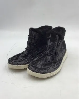 Hey Dude Women's Lea 121814818 Black Round Toe Ankle Snow Boots - Size 10