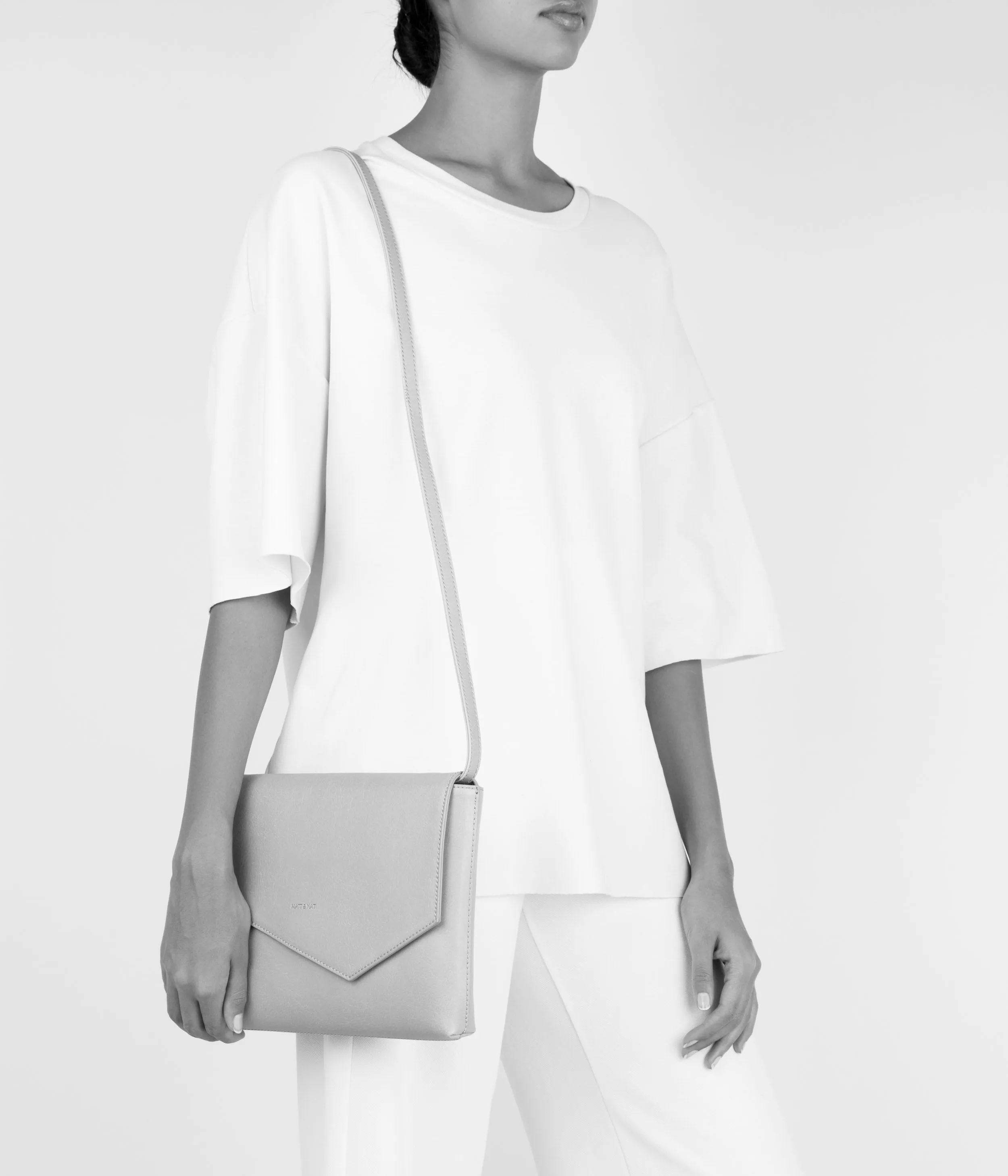 RIYA Vegan Clutch - Vintage